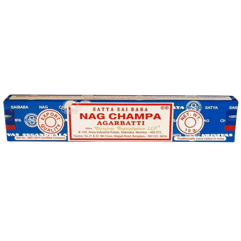 Caja de incienso Nag Champa Satya Sai Baba original de la India sobre fondo blanco.