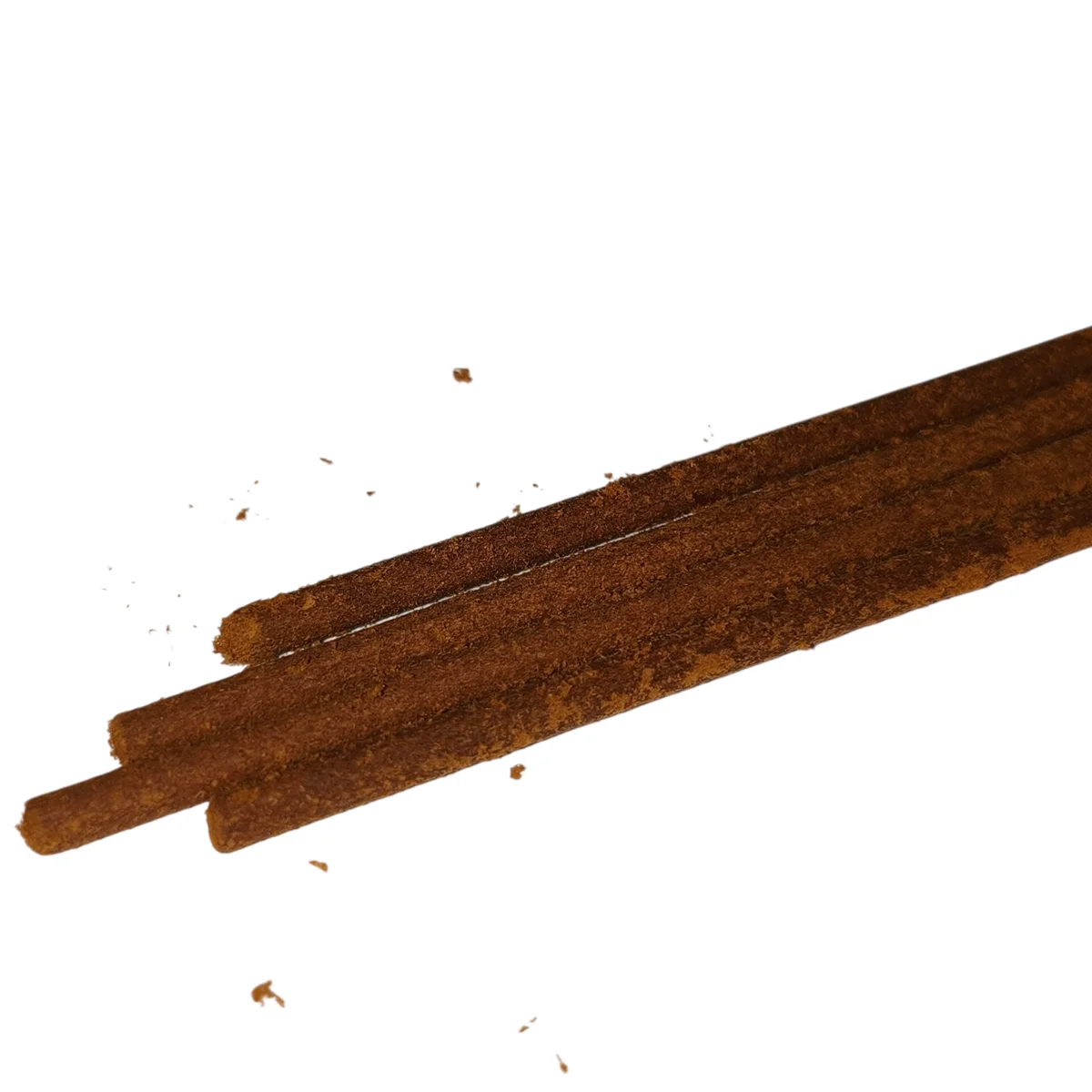Detalle de las varitas masala de incienso Satya mirra enrolladas a mano de forma artesanal.